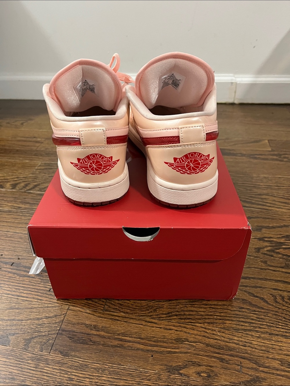 Jordan Womens Air Jordan 1 Low SE Red/White - Picture 4 of 4